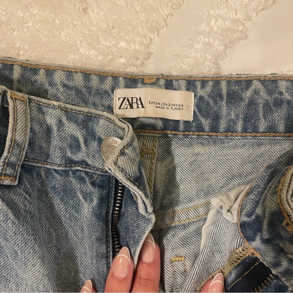 Wide Leg Jeans - Picture 2 of 6